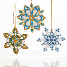 Load image into Gallery viewer, Quilled Snowflake Ornament Set