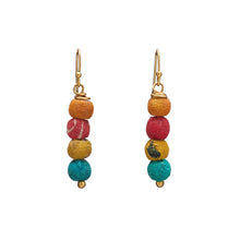 Load image into Gallery viewer, Quatre Kantha Earrings