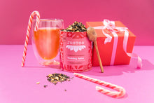 Load image into Gallery viewer, HOLIDAY SPICE Tin &amp; Spoon